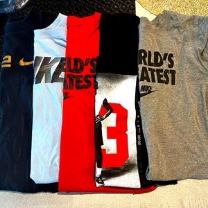 Boys Medium Nike bundle (5) Tshirts